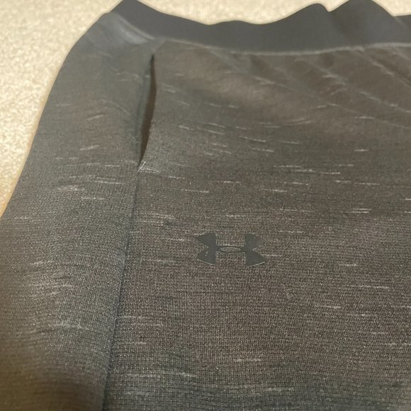 Unisex Black Under Armour Cold Gear size XS sweatpants w/elastic waist/pockets - Picture 2 of 4